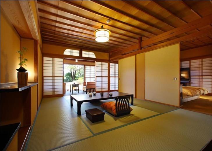 Hotel Wajoen Fuefuki Zimmer foto